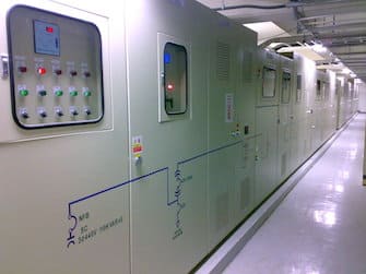Cleanroom Construction: Power panels