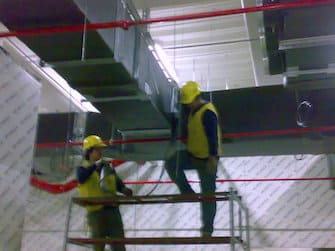 Cleanroom Construction: Duct installation